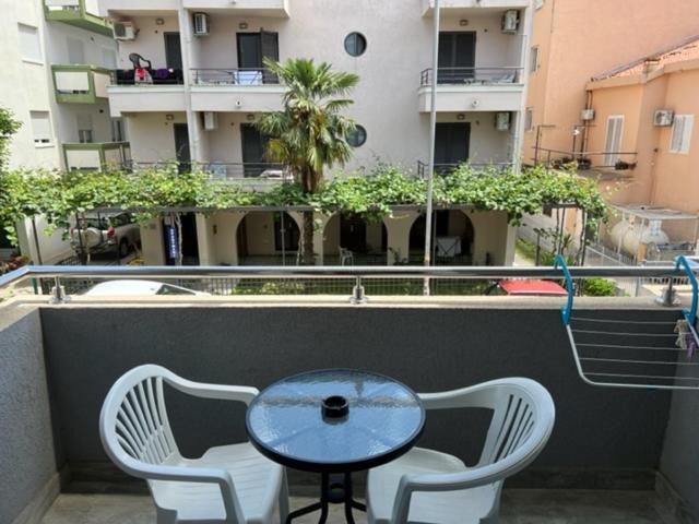 Dmd Apartmani Budva Exteriör bild