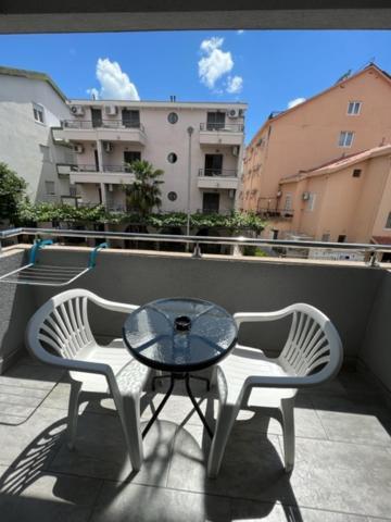 Dmd Apartmani Budva Exteriör bild